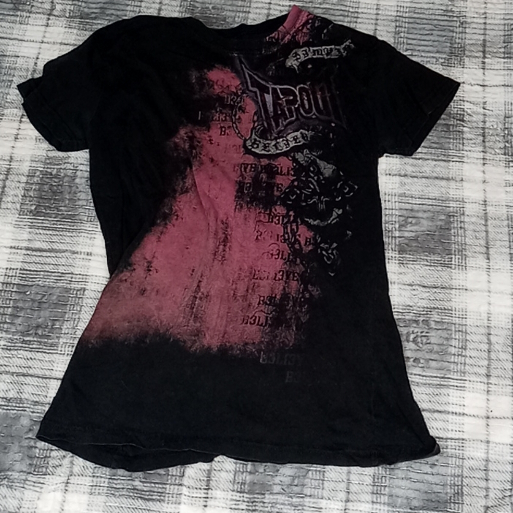 BLACK AND PINK TAPOUT SHIRT